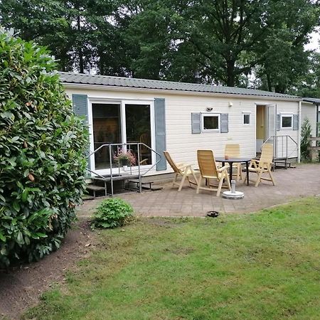 Chalet 4-6 Personen Epe F15 Van Alle Gemakken Voorzien Max Aantal Volwassen Personen Bedraagt 4 エクステリア 写真