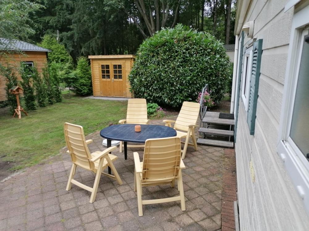 Chalet 4-6 Personen Epe F15 Van Alle Gemakken Voorzien Max Aantal Volwassen Personen Bedraagt 4 エクステリア 写真