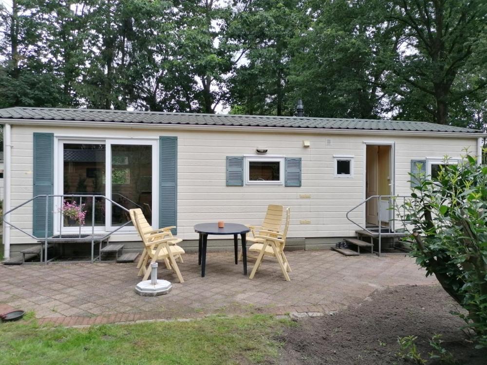 Chalet 4-6 Personen Epe F15 Van Alle Gemakken Voorzien Max Aantal Volwassen Personen Bedraagt 4 エクステリア 写真